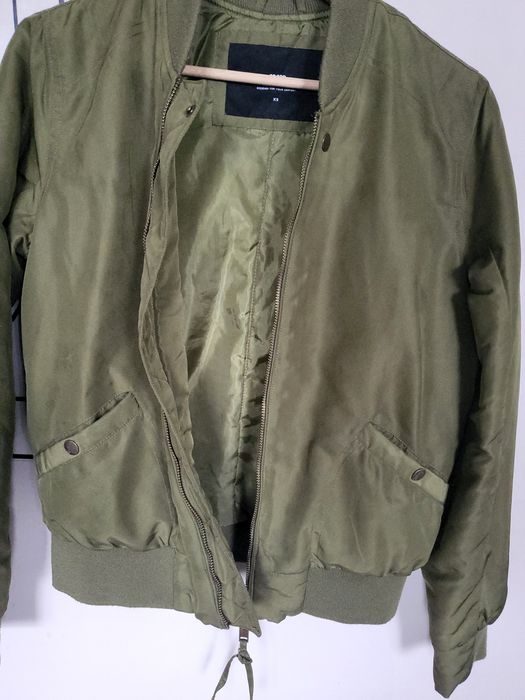 Kurtka bomberka/ Cropp