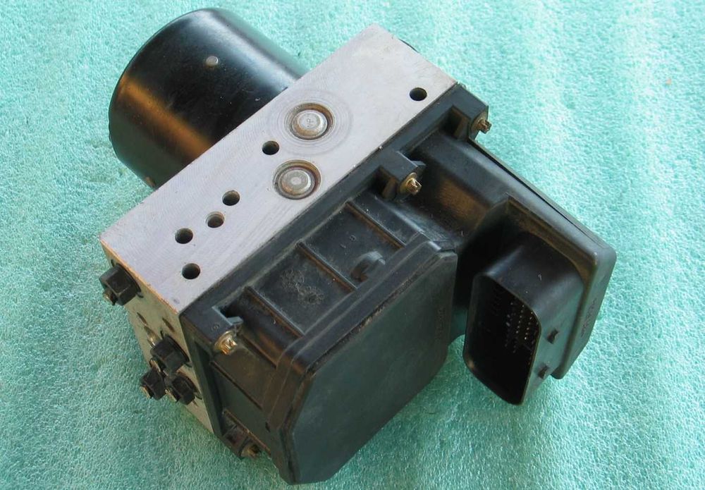 Ремонт блока АБС Шкода SKODA Fabia 1, Roomster MPV Обмін ГАРАНТІЯ!