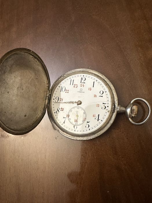 Часы OMEGA серебряные, карманные.  Швейцария