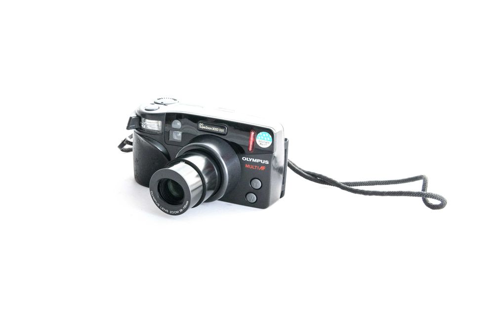 Aparat analogowy na kliszę Olympus SuperZoom 3000 DLX