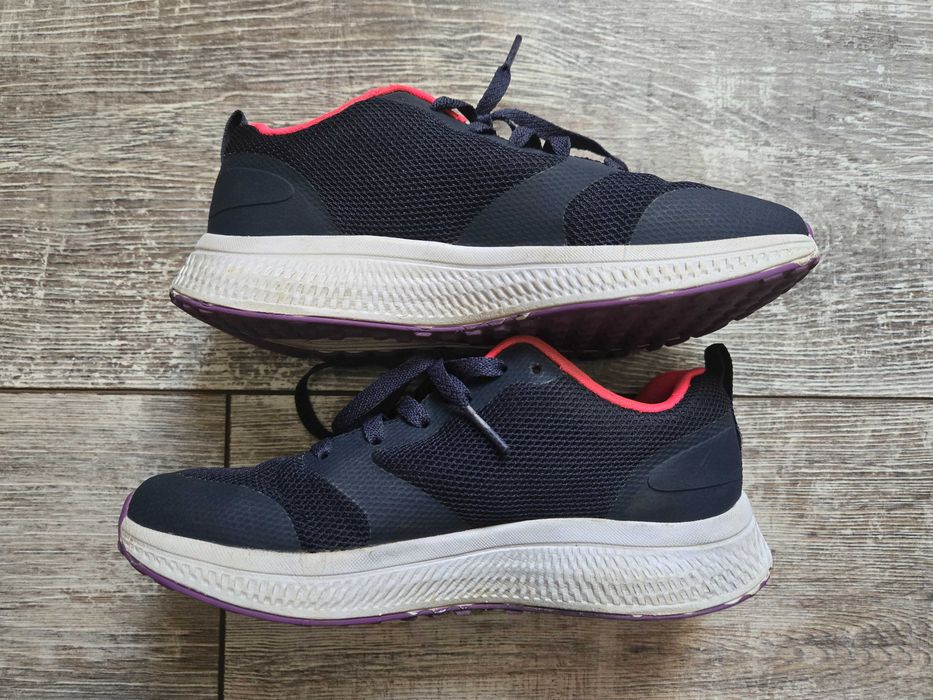 Кросівки Skechers GO RUN Consistent 32 р. (302412L) оригінал, гарний стан