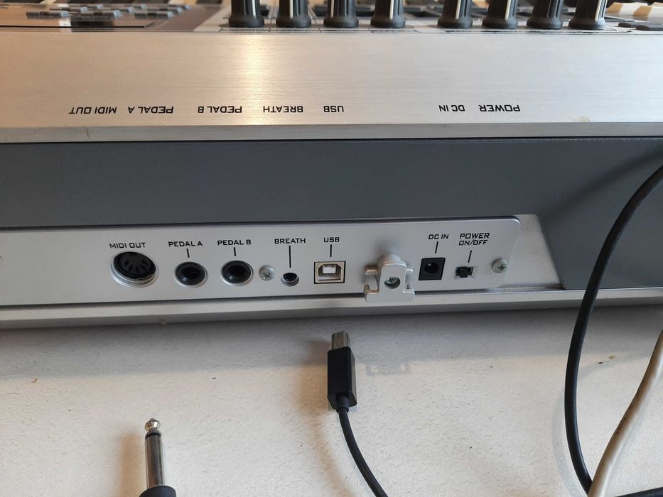 MIDI-клавиатура CME UF80 Classic +пюпитр, стол, стул Yamaha (отдельно)