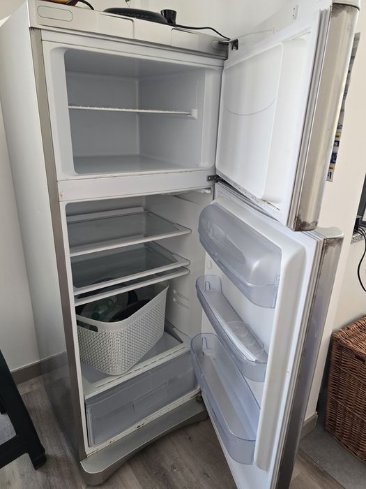 Frigorífico indesit