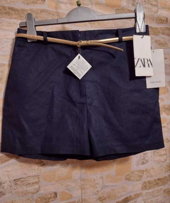 (38/M( ZARA/ Granatowe szorty ze złotym paskiem/ NOWE