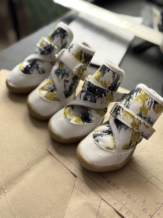 Всесезонне анатомічне взуття для собак 4 шт., антиковзка підошва 5р.