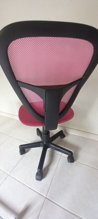 Conjunto secretária e cadeira