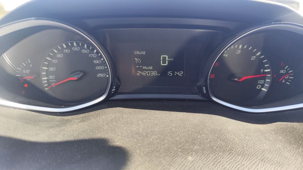 Peugeot 308 SW 2015