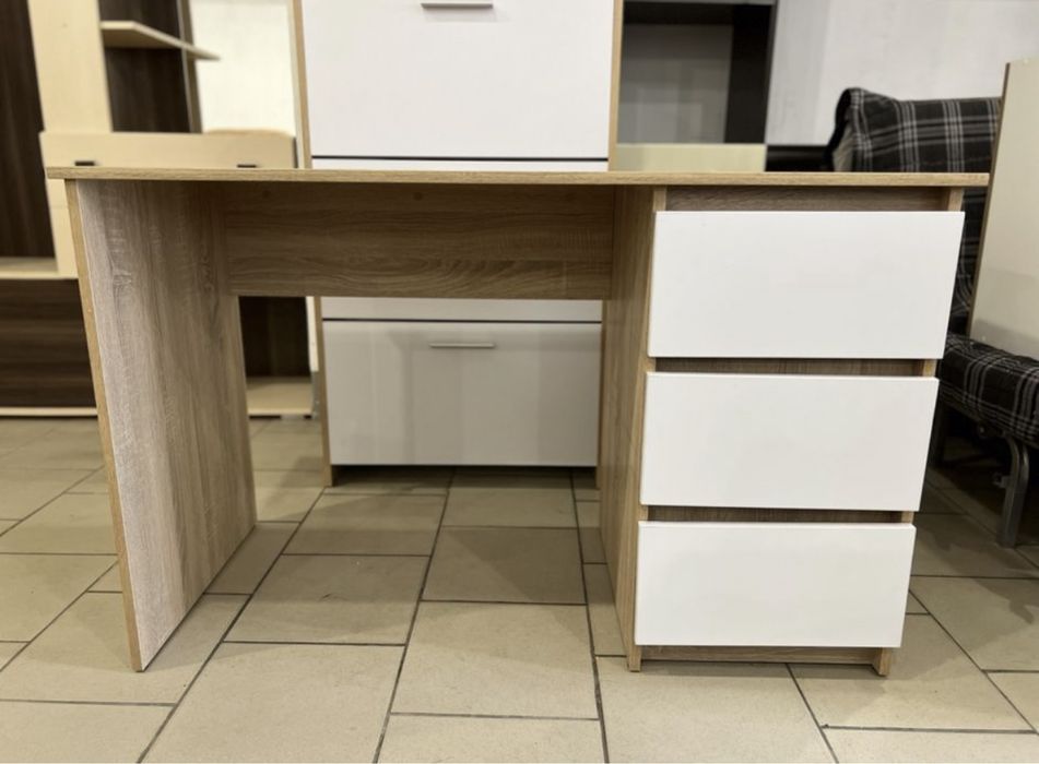 Стіл Новий письмовий офісний компютерний Стол письменный для навчання