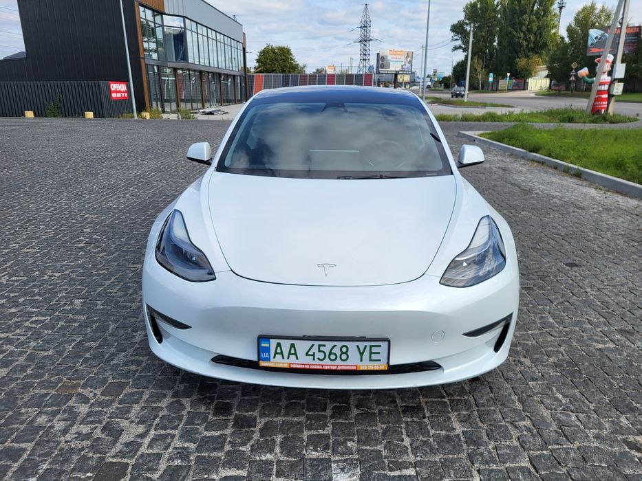 Tesla Model 3 RWD, 2023 — 31 000 км