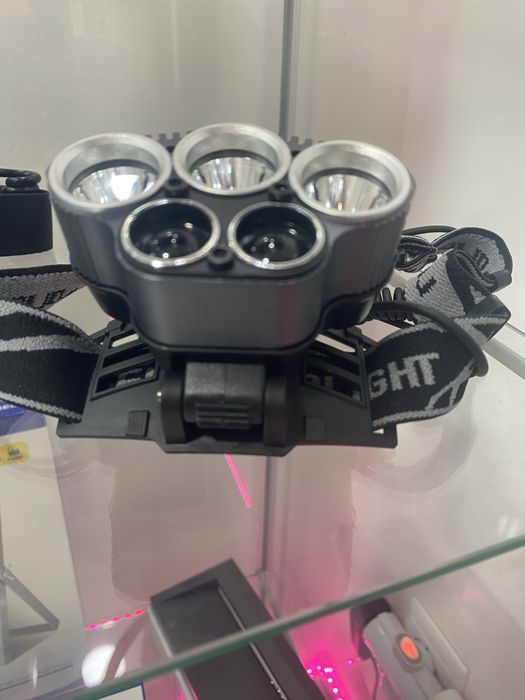 Lanterna  de cabeca Super forte