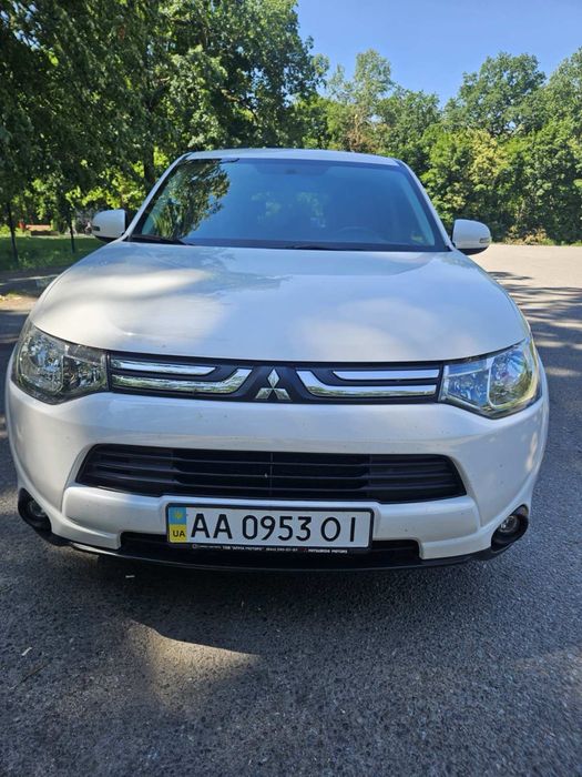 mitsubishi outlander