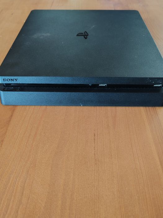 Sony PlayStation 4
