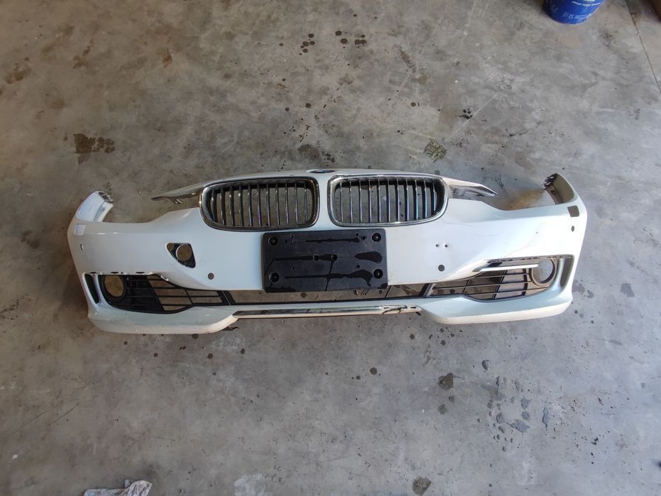 Zderzak przód BMW f30 luxury