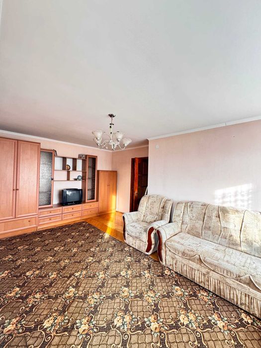 Продається 2км квартира в центральній частині міста, вул. Пулюя