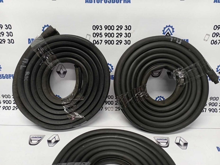 Ущільнювач дверей Renault Kangoo 2 2008-2021