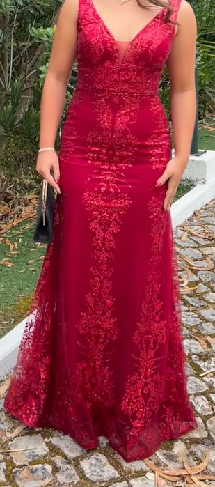 Vestido vermelho brilhante