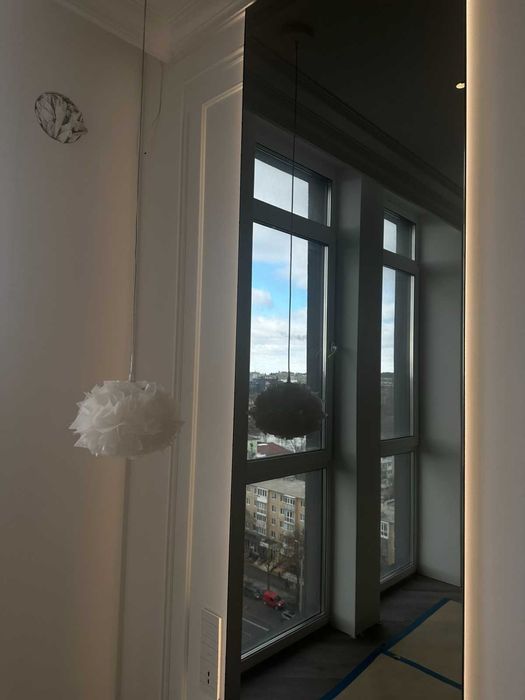 Продам 2 к квартиру на просп.Космонавтів 5330