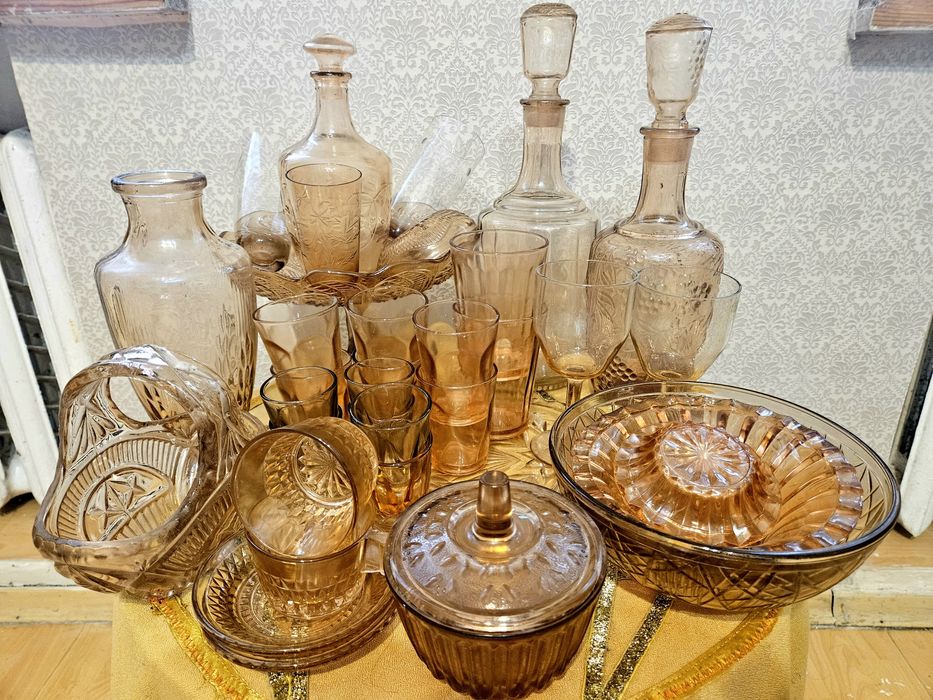 Рюмки графини посуд цветное карамельное стекло, СССР.