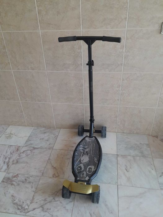 trotinete em ótimo estado