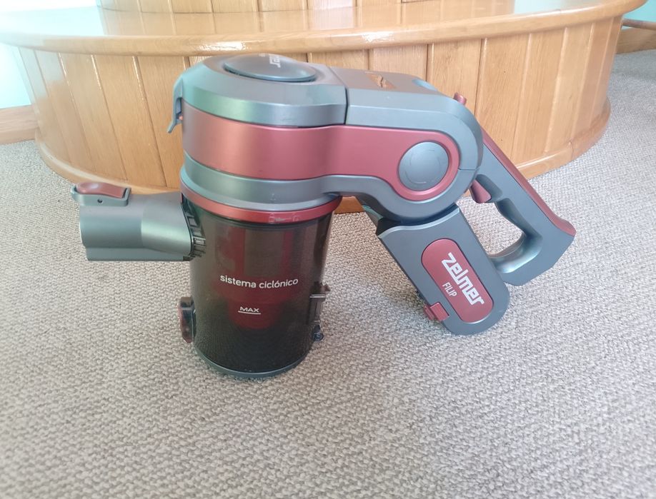 Пилосос Zelmer вертикальний акумуляторний