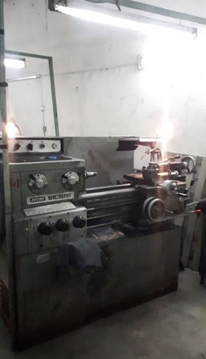 Спеціальний токарно-гвинторізний станок високоі точності ИЖ 1ИС 611В в