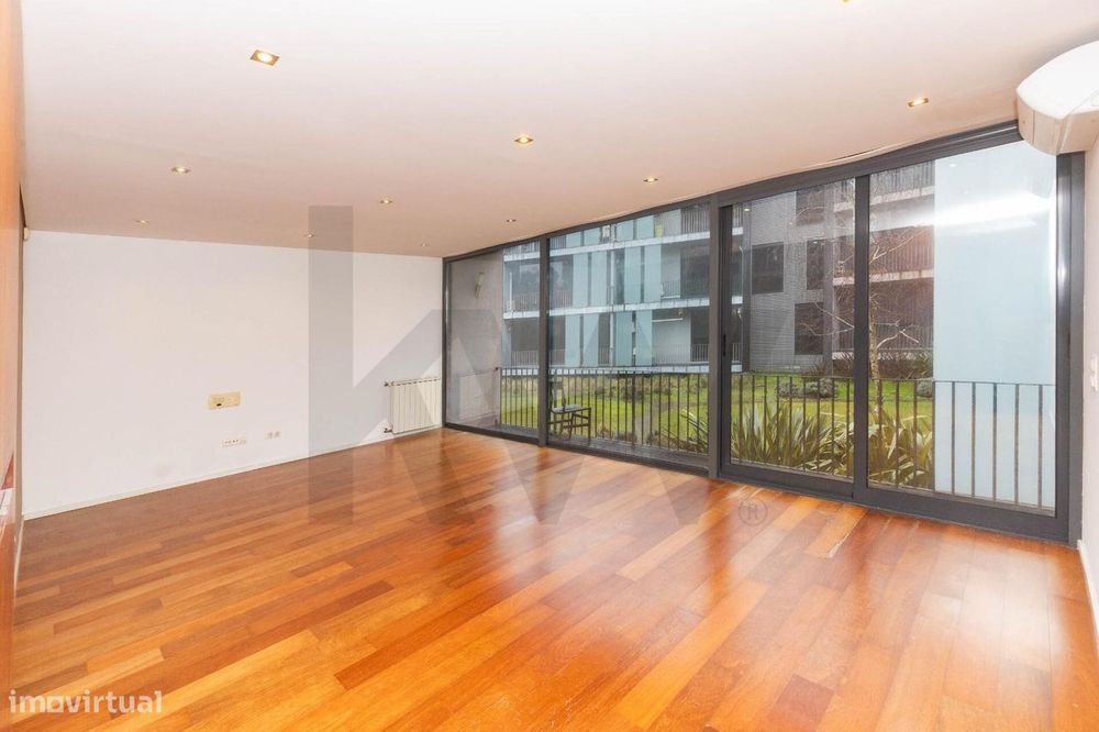 Apartamento T1 Em Maia-Vermoim/Box&Varanda