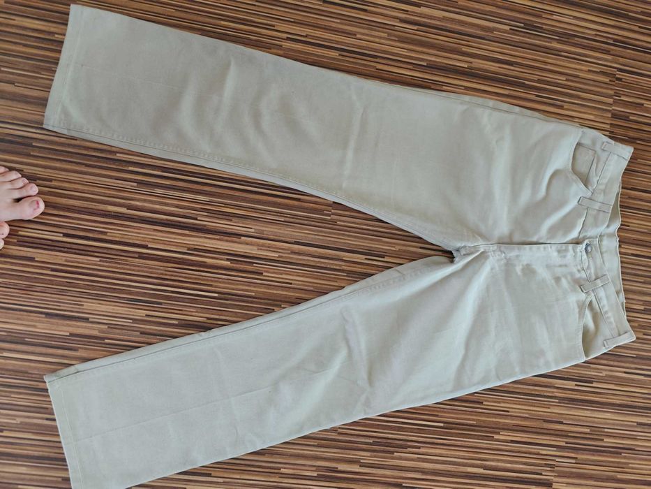 Jeansy Levi's Sta-Prest 32