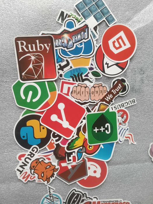 Zestaw naklejek 300szt = 6 x 50szt Pokemon. Rick i Morty, Flagi, Moto