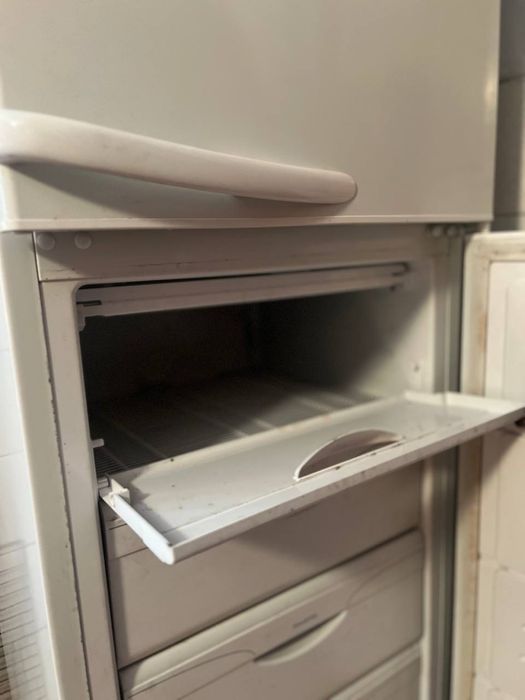 Холодильник атлант 2м