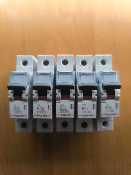 Wyłącznik nadprądowe Legrand B32