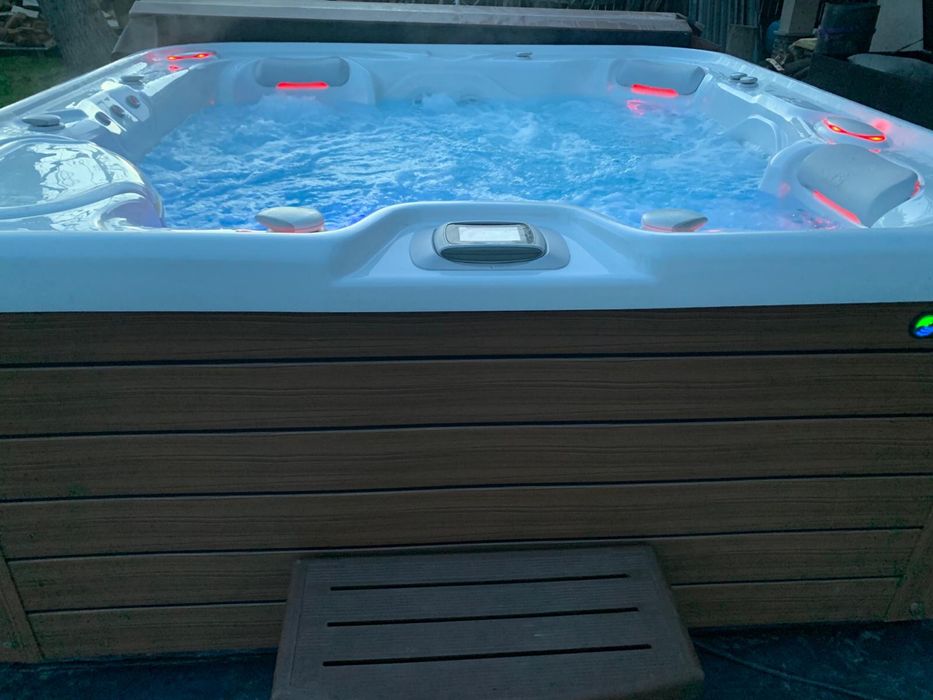 HotSpring Envoy jacuzzi ogrodowe 5 osobowe 236x236 pilot ozonator