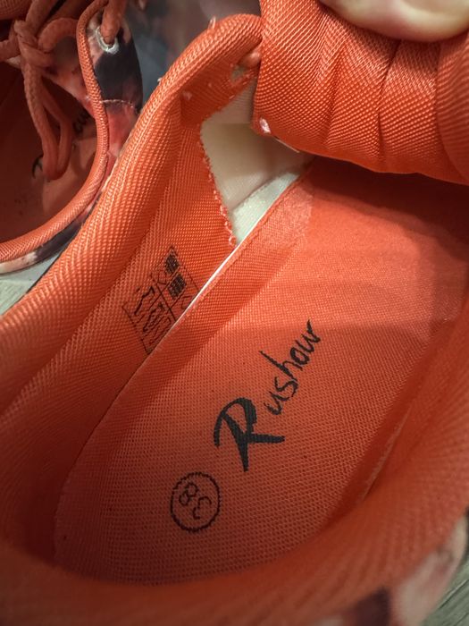 Жіночі літні кросівки розмір 38