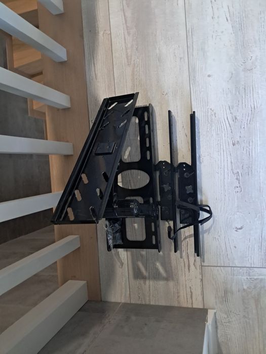 Stojak- uchwyt wiszący na telewizor