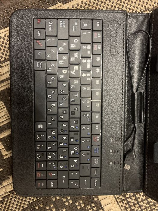 Чохол з клавітурою для android