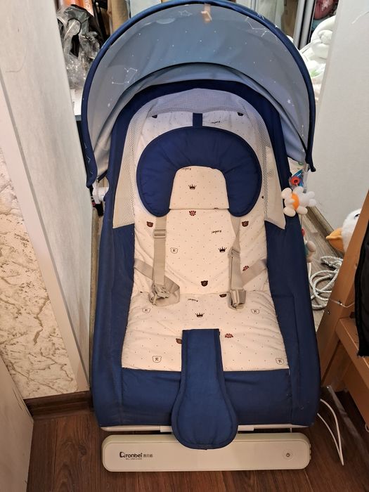 Продам заколисувальний центр.