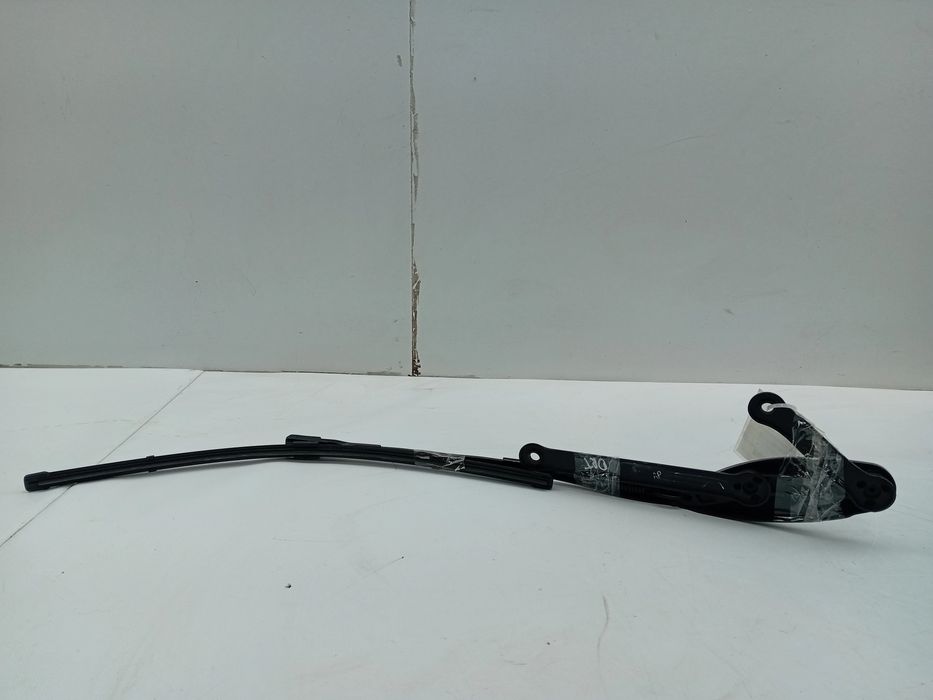 Braço de escova limpa vidros Direito MERCEDES-BENZ Classe C (W205)