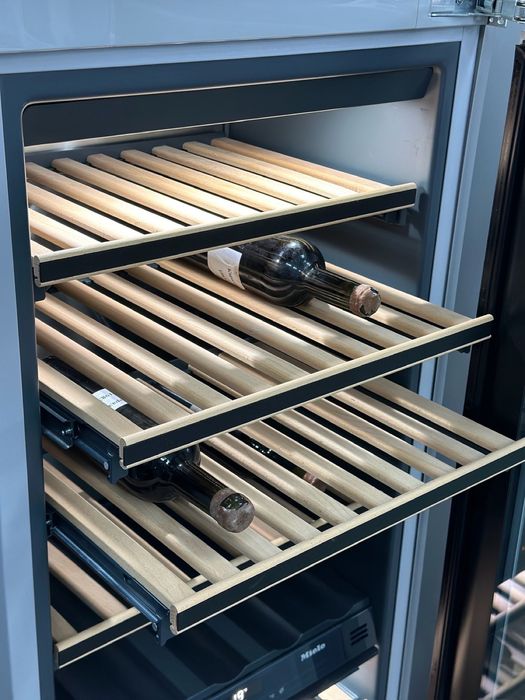 Вбудована винна шафа Miele KWT 6722 iGS