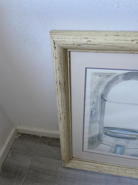 Vários artigos, puff, mesa cabeceira, espelho, quadro