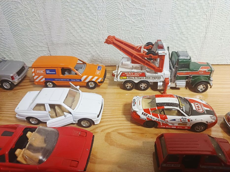 Машинки модельки Hotweels Matchbox Peterbilt Lesney Realtoy  Hammer