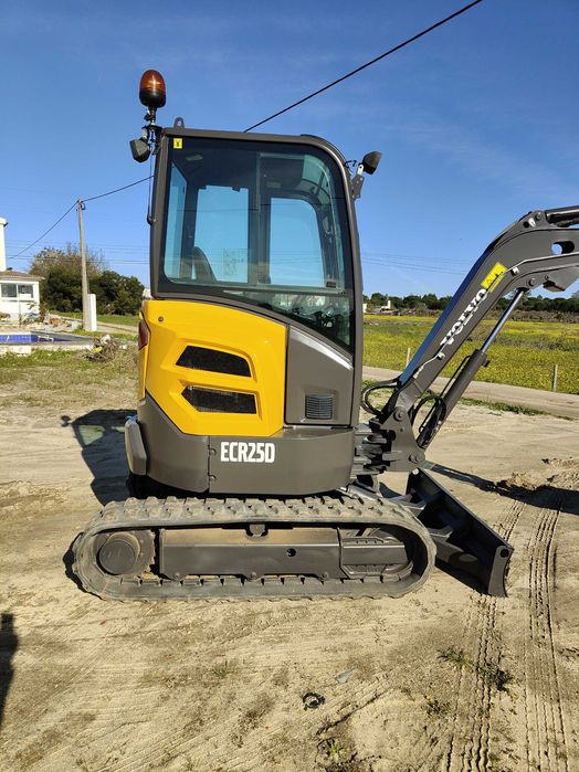 Mini escavadora Volvo ecr 25 D
