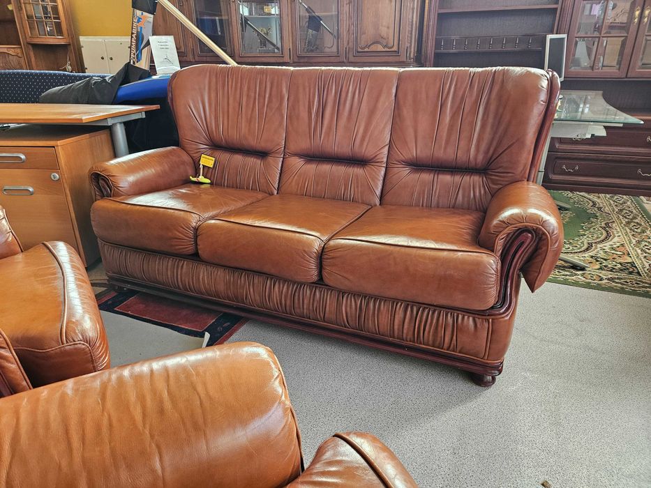 Sofá cama em pele - óptimo estado geral