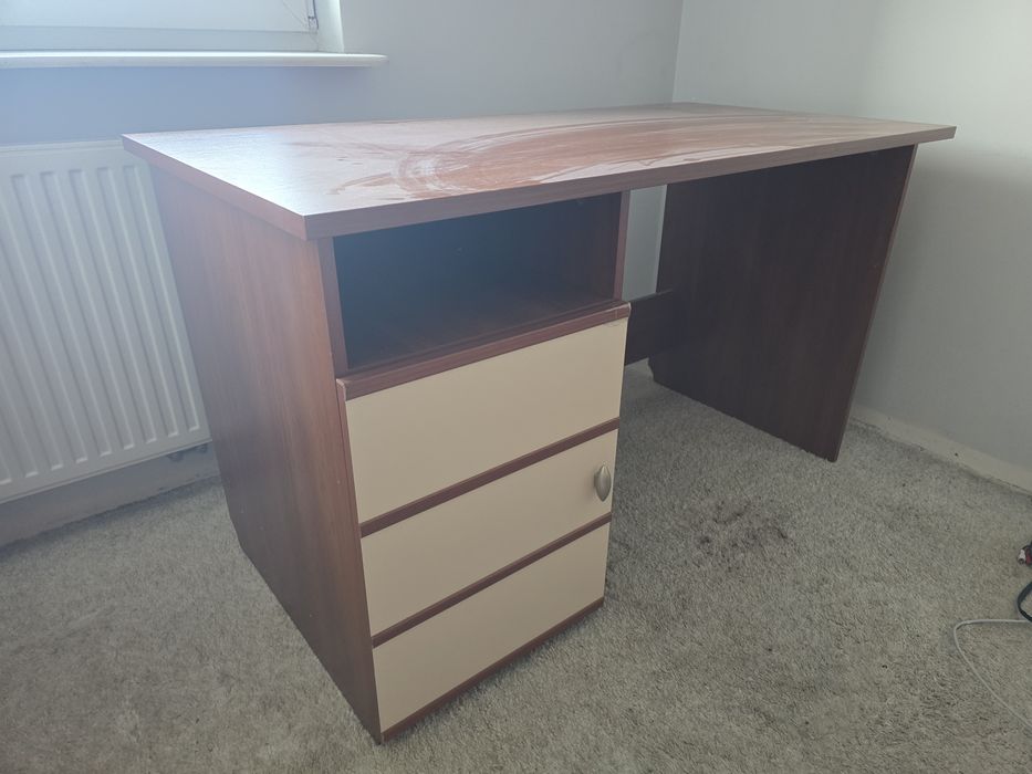 Biurko, komoda, szafka nocna w bdb stanie.  PILNE!!!