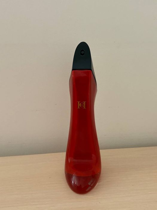 Парфуми Carolina Herrera Very Good Girl оригінал