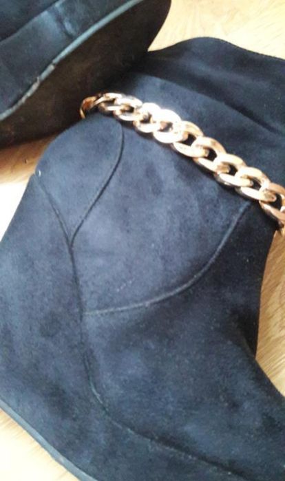 Полуботінки. Взувались мало