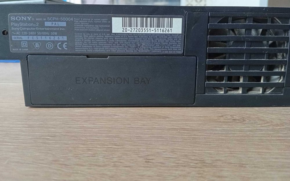 PlayStation 2 Fat,  comandos originais, 9 jogos