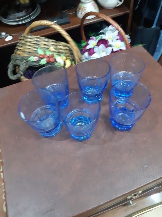 Copos antigos com bolha