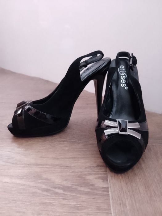 Босоніжки чорні, 33 розмір