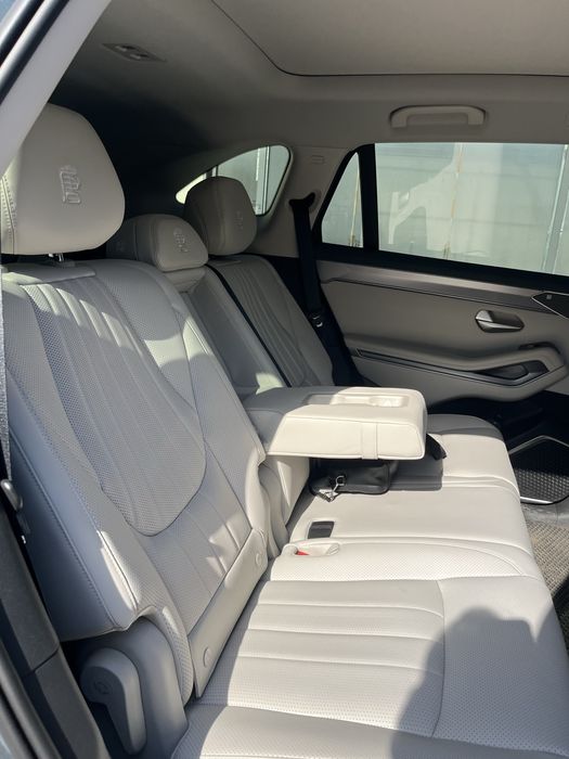 BYD tang L  2025 года