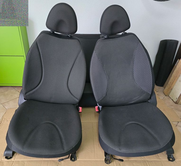 Conjunto Bancos Nissan Micra K12 (2008)