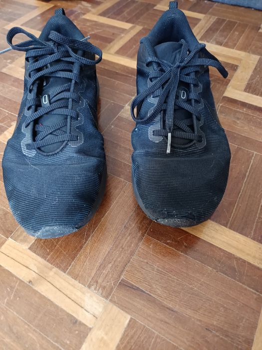 Tenis de desporto nike.